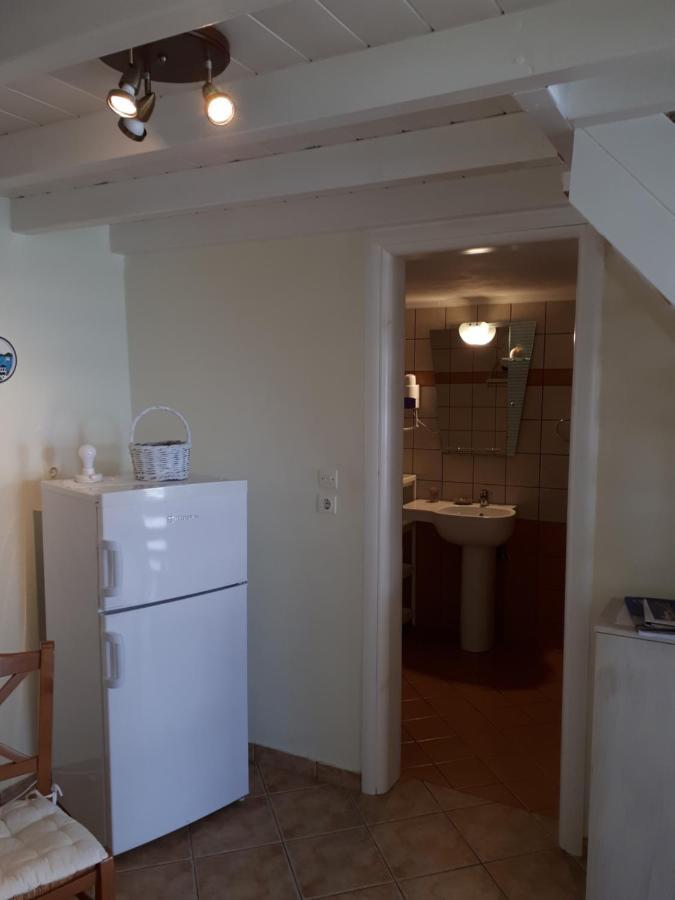 Roula'S Suites Andros Town Bagian luar foto