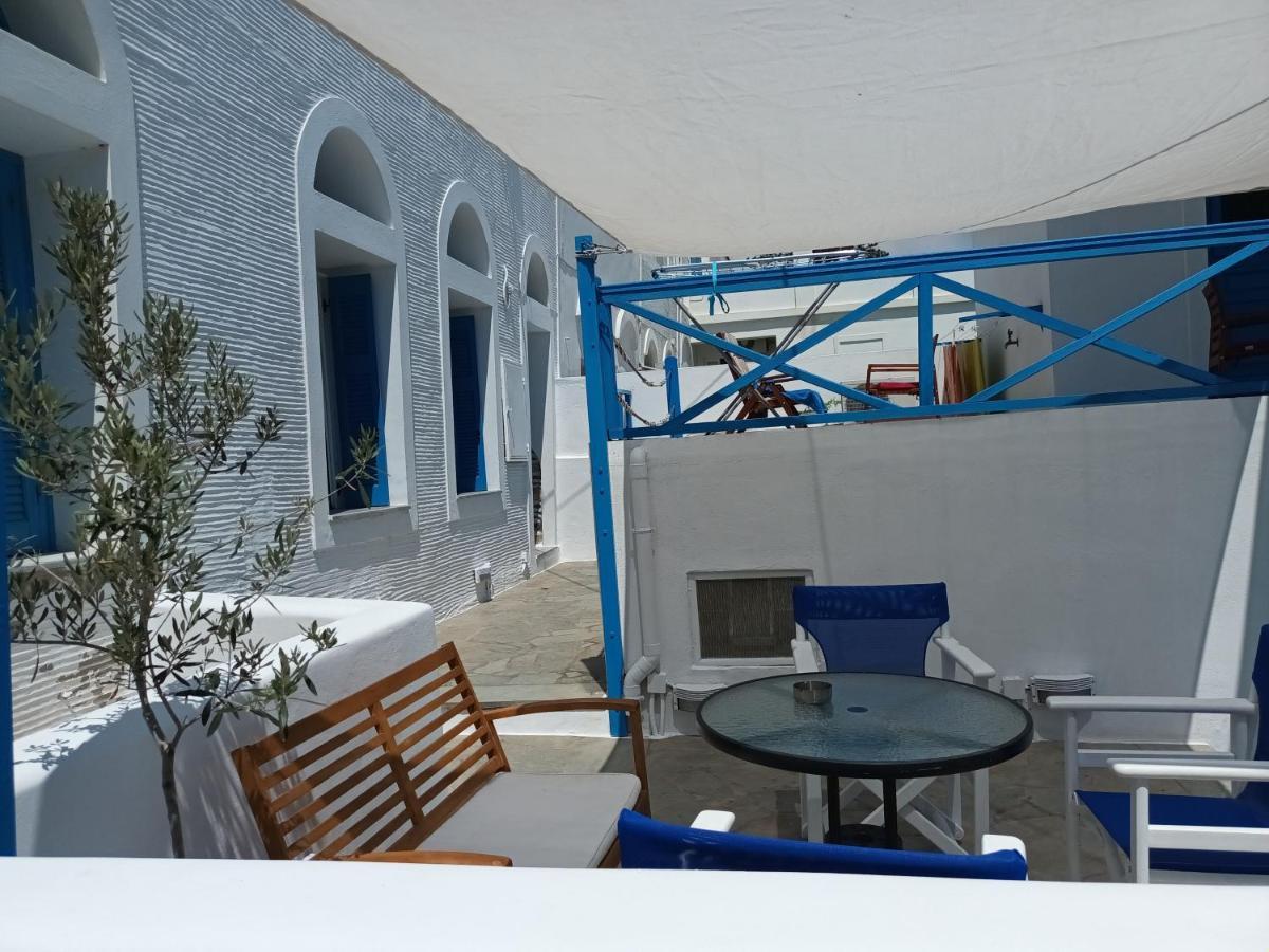 Roula'S Suites Andros Town Bagian luar foto